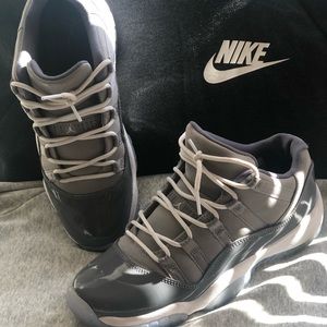 Air Jordan 11 Retro Low Sneakers Sz 7 y